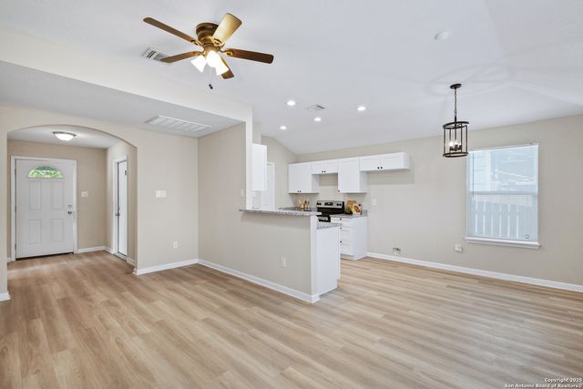 611 Whiting, San Antonio, TX 78210