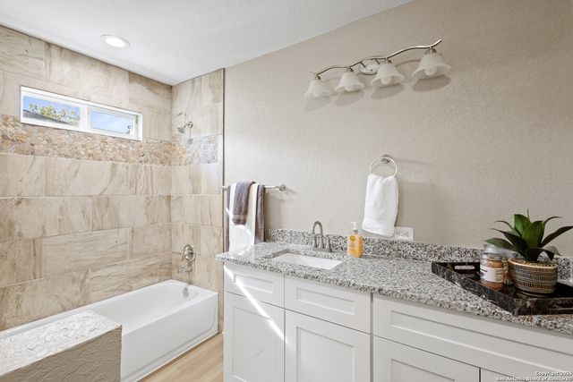 611 Whiting, San Antonio, TX 78210