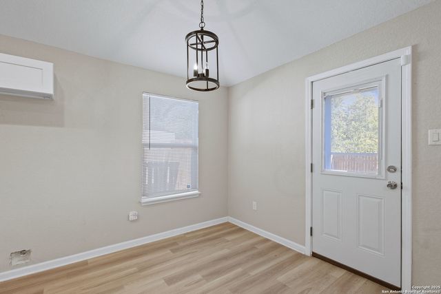 611 Whiting, San Antonio, TX 78210