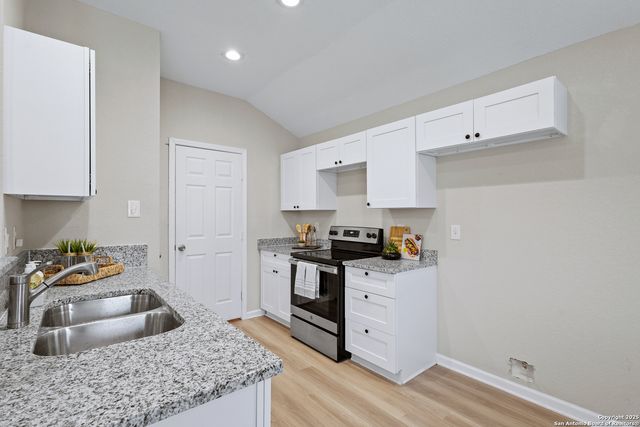 611 Whiting, San Antonio, TX 78210