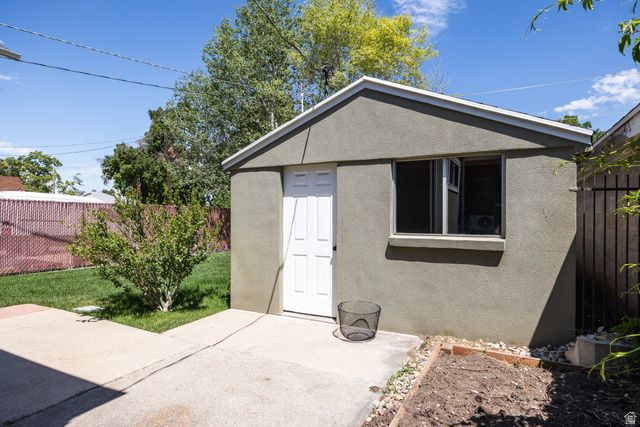1009 E WILSON AVE, Salt Lake City, UT 84105