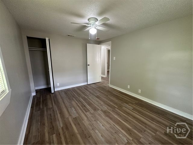 815 E Waldburg Street, Savannah, GA 31401