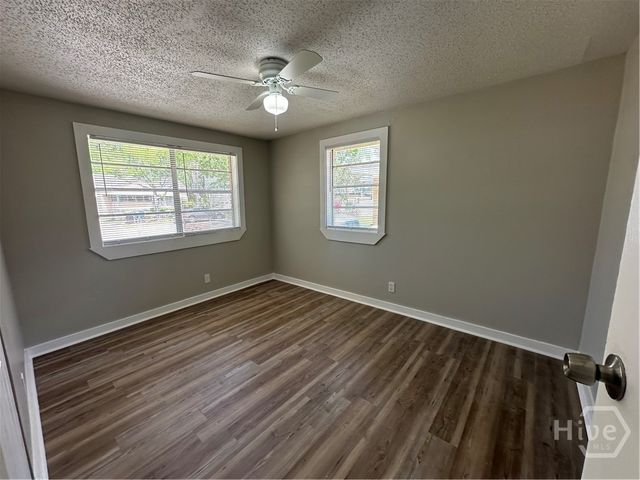 815 E Waldburg Street, Savannah, GA 31401