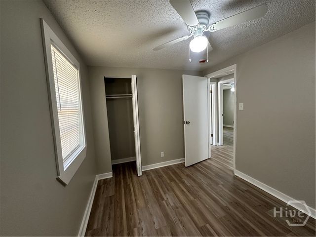815 E Waldburg Street, Savannah, GA 31401