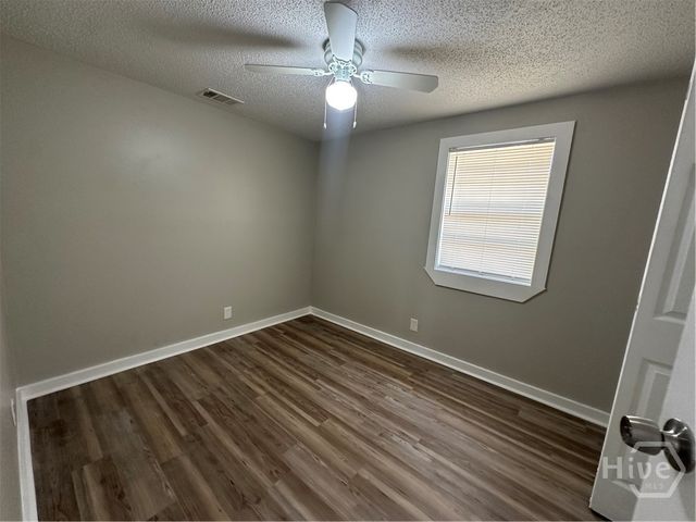 815 E Waldburg Street, Savannah, GA 31401