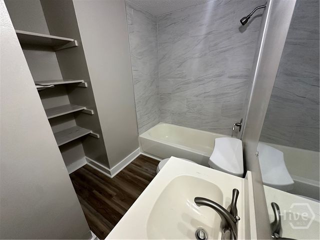 815 E Waldburg Street, Savannah, GA 31401