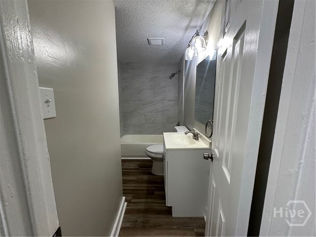 815 E Waldburg Street, Savannah, GA 31401