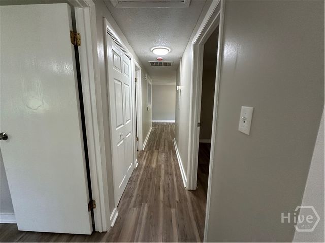 815 E Waldburg Street, Savannah, GA 31401