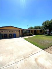 700 E Orangewood, Covina, CA 91723