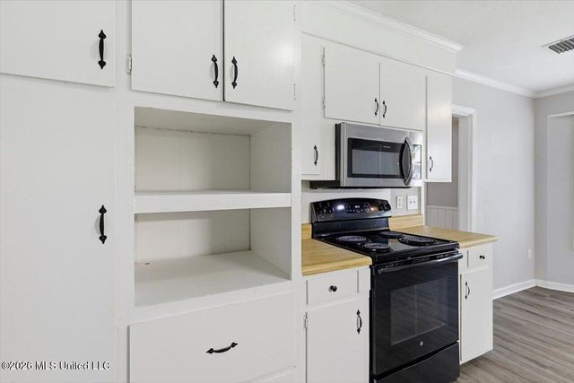 5137 Meadow Oaks Park Drive, Jackson, MS 39211