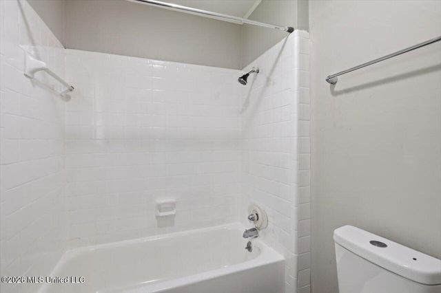 5137 Meadow Oaks Park Drive, Jackson, MS 39211
