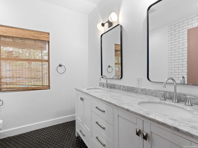 213 Donaldson Avenue, San Antonio, TX 78201