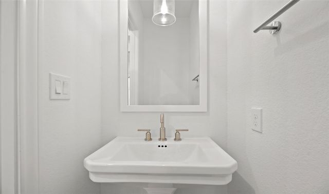 1822 S Wildflower Drive, Deer Park, TX 77536