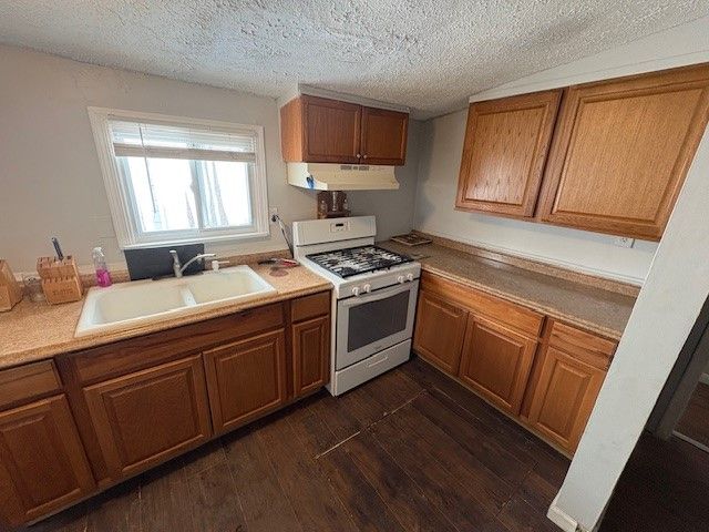 65 Wheeldon Drive, Greece, NY 14616