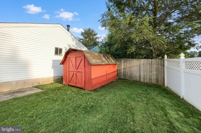 1036 SMITH HILL RD, York, PA 17408