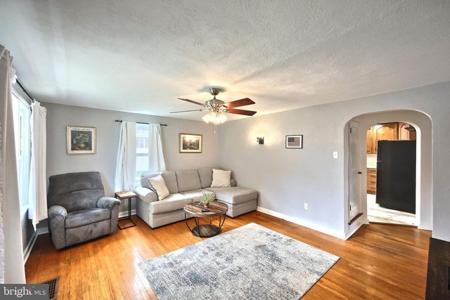 1036 SMITH HILL RD, York, PA 17408