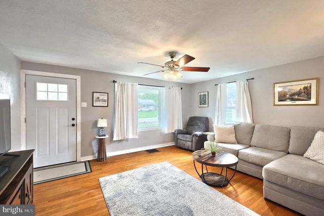 1036 SMITH HILL RD, York, PA 17408