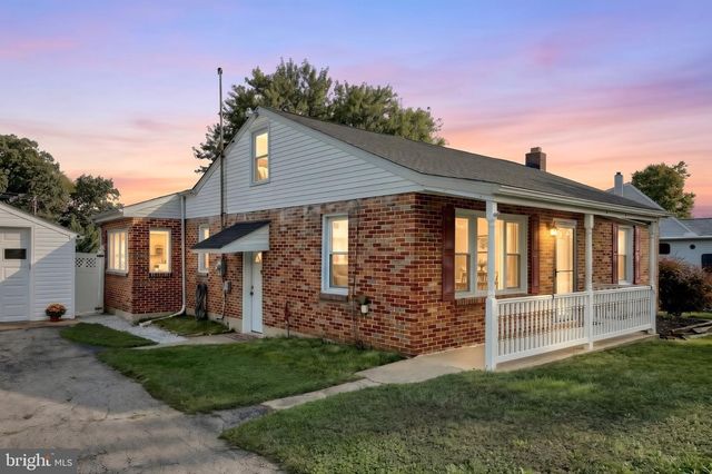1036 SMITH HILL RD, York, PA 17408