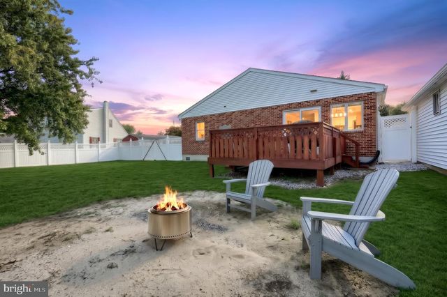 1036 SMITH HILL RD, York, PA 17408