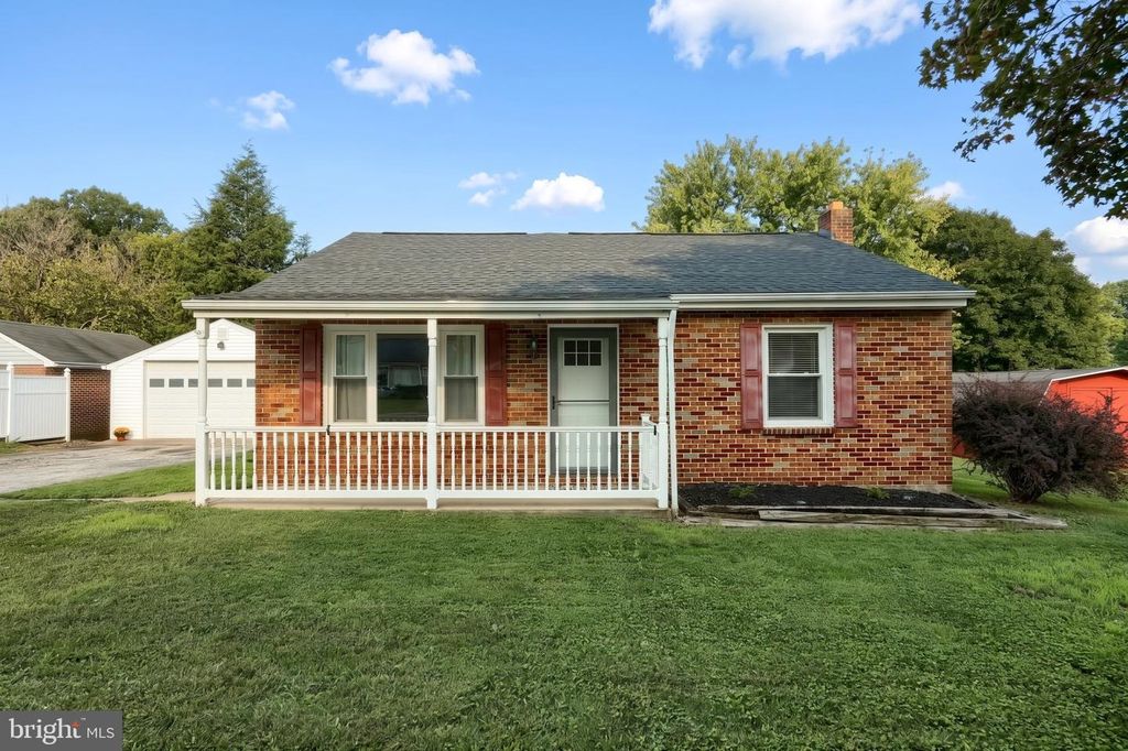 1036 SMITH HILL RD, York, PA 17408