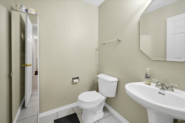 2631 N Greenwood Avenue, Arlington Heights, IL 60004