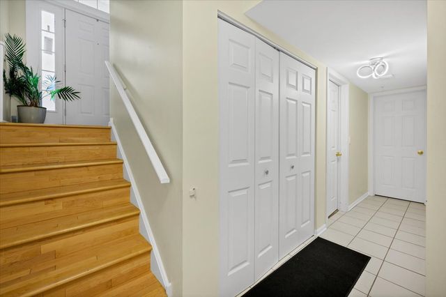 2631 N Greenwood Avenue, Arlington Heights, IL 60004