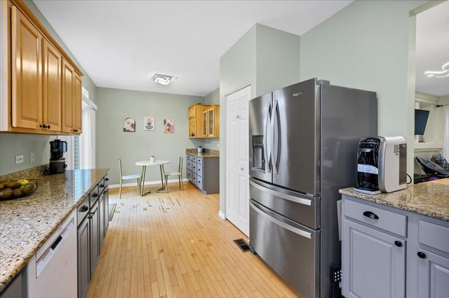 2631 N Greenwood Avenue, Arlington Heights, IL 60004