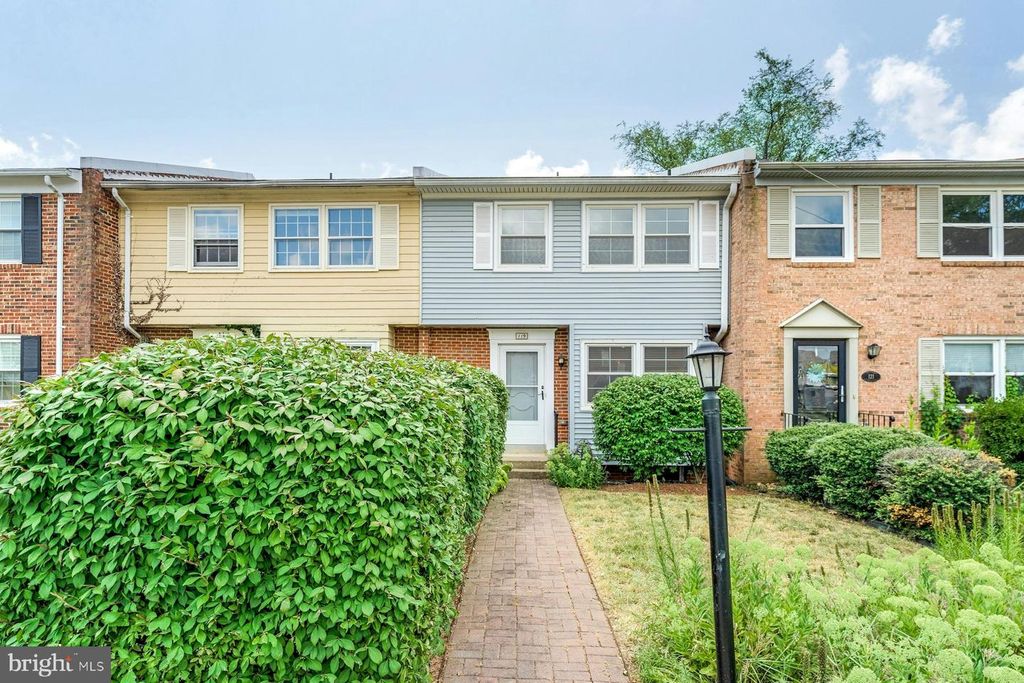 119 DAVIS AVE SW, Leesburg, VA 20175