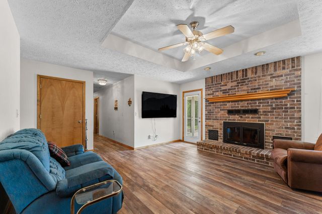 1482 N Osburn Lane, Nixa, MO 65714