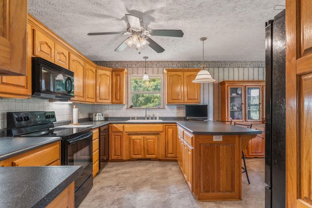 1482 N Osburn Lane, Nixa, MO 65714