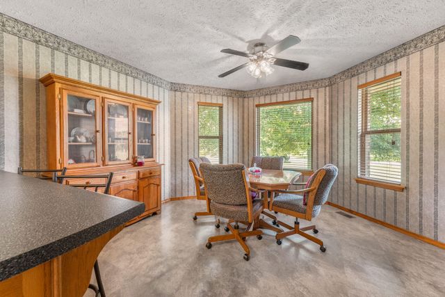 1482 N Osburn Lane, Nixa, MO 65714