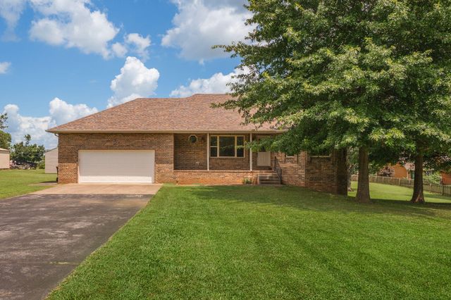1482 N Osburn Lane, Nixa, MO 65714