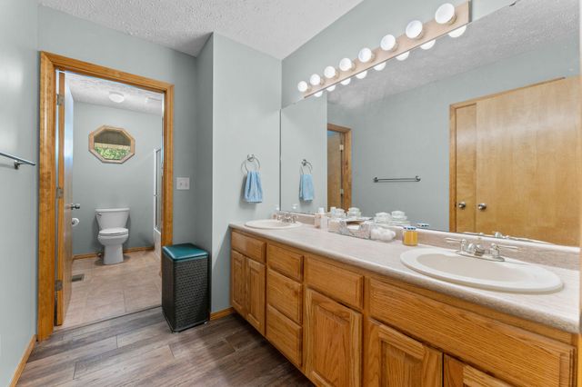 1482 N Osburn Lane, Nixa, MO 65714