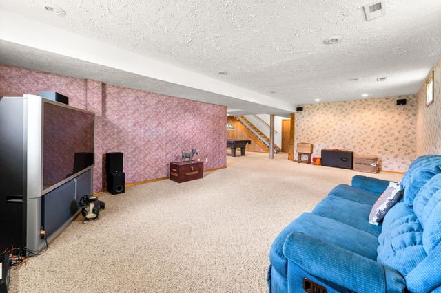 1482 N Osburn Lane, Nixa, MO 65714