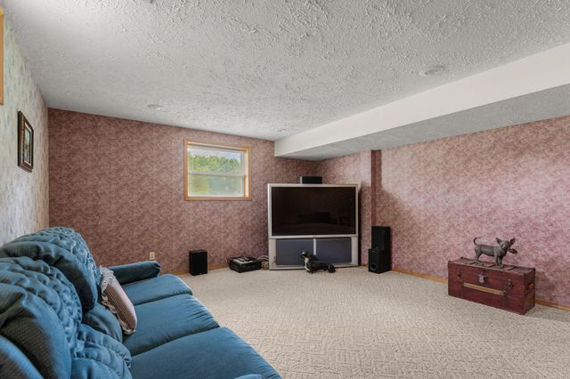 1482 N Osburn Lane, Nixa, MO 65714