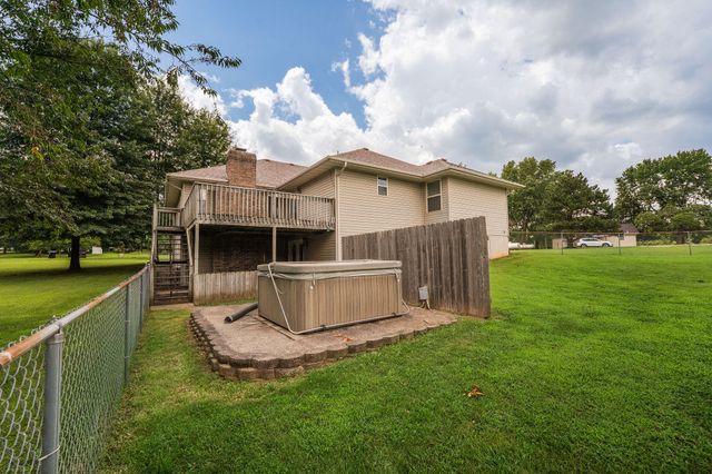 1482 N Osburn Lane, Nixa, MO 65714