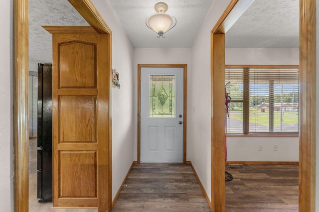 1482 N Osburn Lane, Nixa, MO 65714