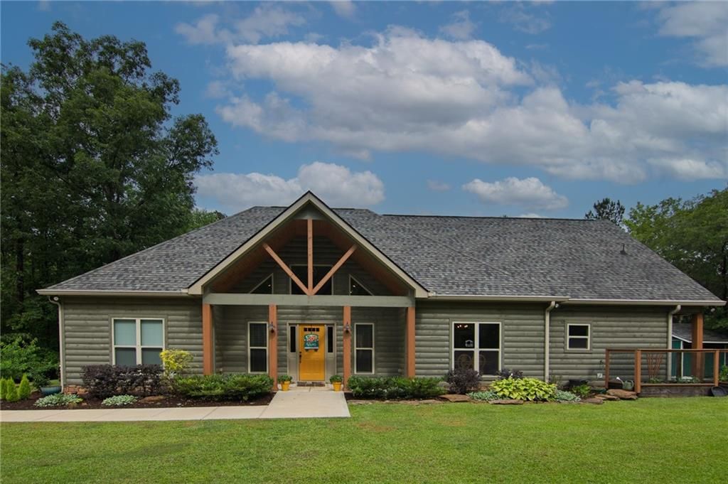 299 Savior Lane, Hamilton, GA 31811