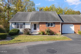 1725 West Lakeview Drive, 31, Johnson City, TN 37601