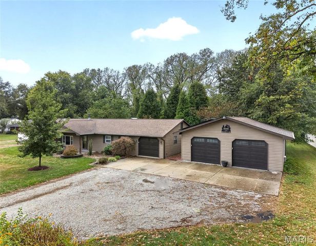1446 Saint Thomas Road, Granite City, IL 62040