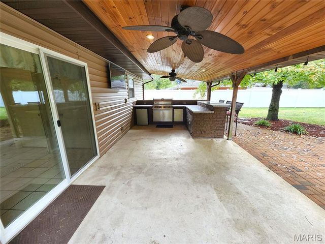 1446 Saint Thomas Road, Granite City, IL 62040