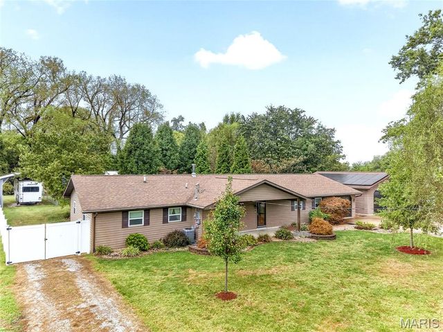 1446 Saint Thomas Road, Granite City, IL 62040