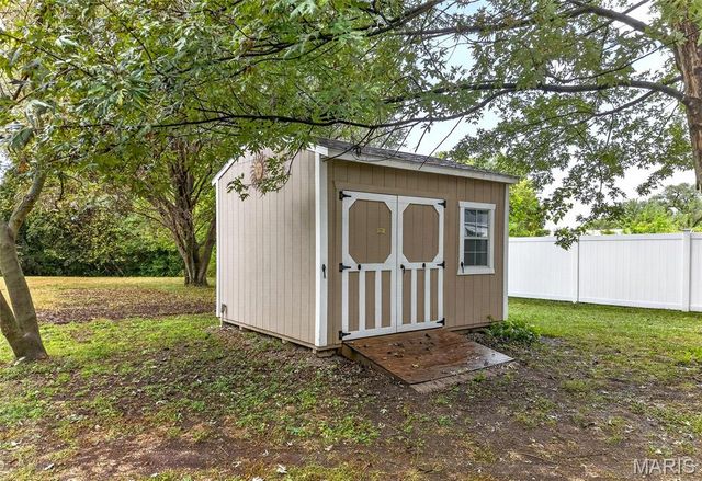 1446 Saint Thomas Road, Granite City, IL 62040