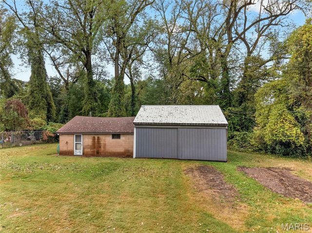 1446 Saint Thomas Road, Granite City, IL 62040