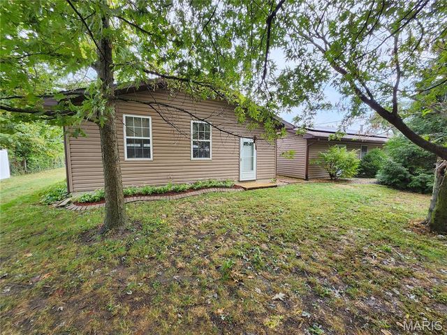 1446 Saint Thomas Road, Granite City, IL 62040