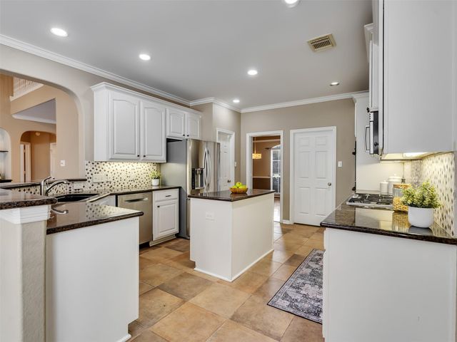 8106 Clearwater Crossing, Humble, TX 77396