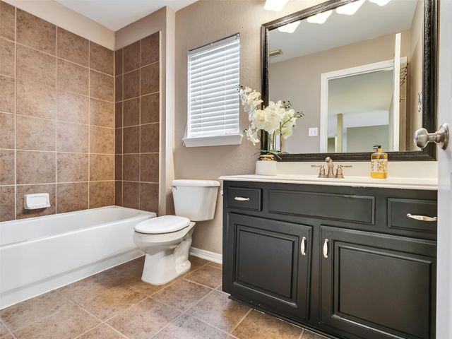 8106 Clearwater Crossing, Humble, TX 77396