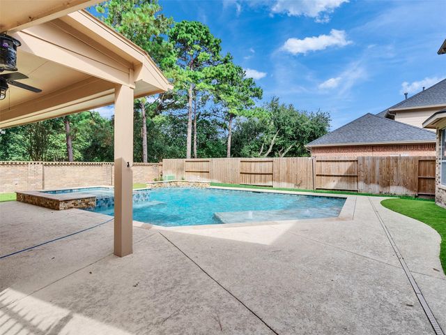 8106 Clearwater Crossing, Humble, TX 77396