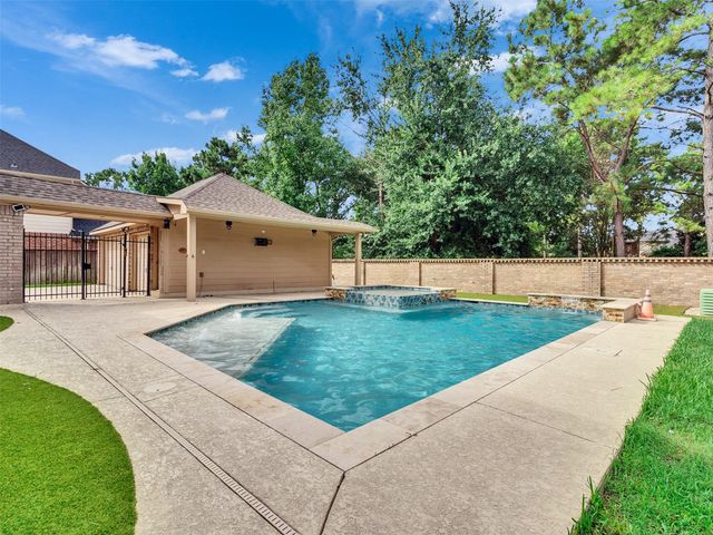 8106 Clearwater Crossing, Humble, TX 77396