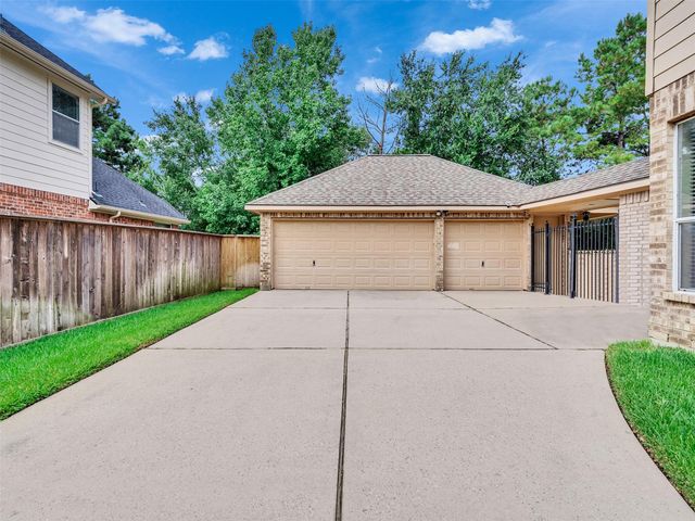 8106 Clearwater Crossing, Humble, TX 77396